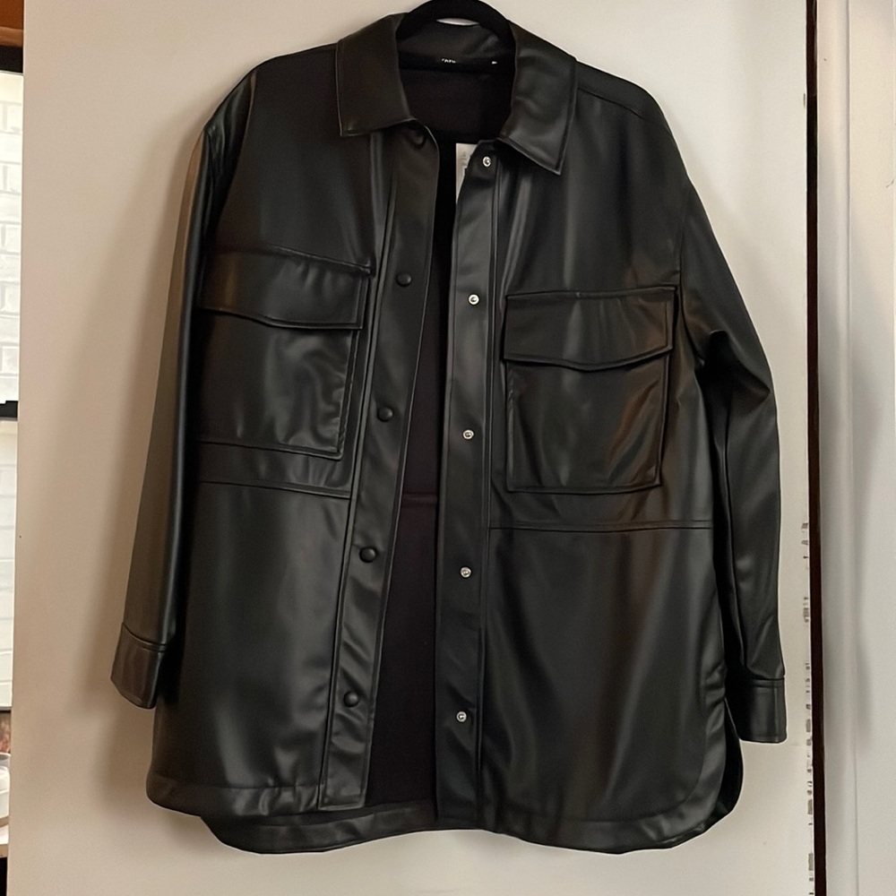 Zara leather shacket size medium